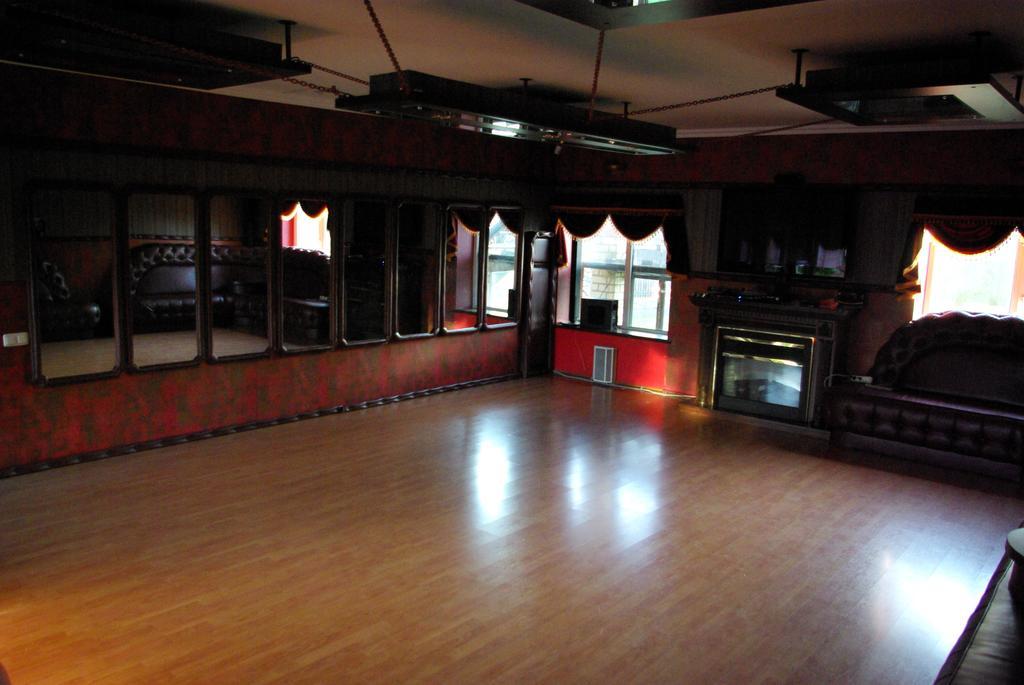 Salsa Hotel Ventspils Bagian luar foto